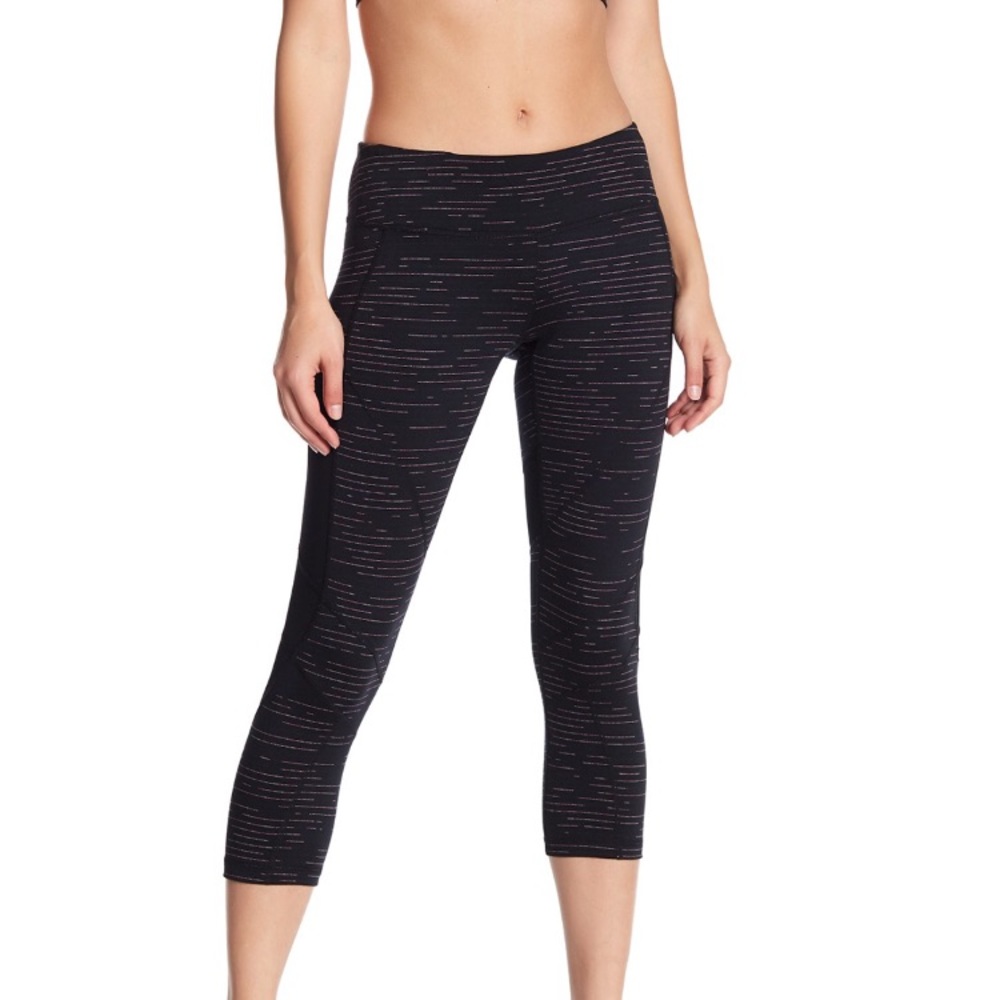 EUC Zella Fusion Crop Flare Leggings medium